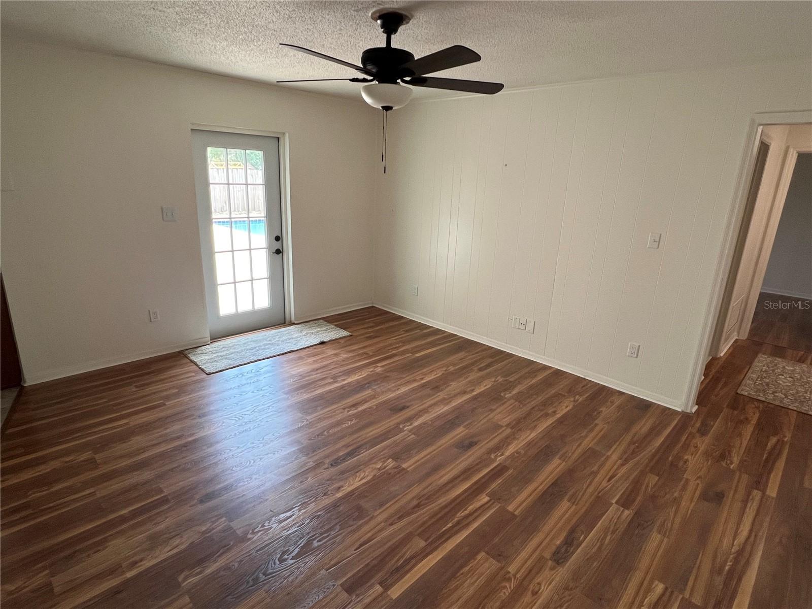 RIDGE MANOR FIRST ADD - Residential