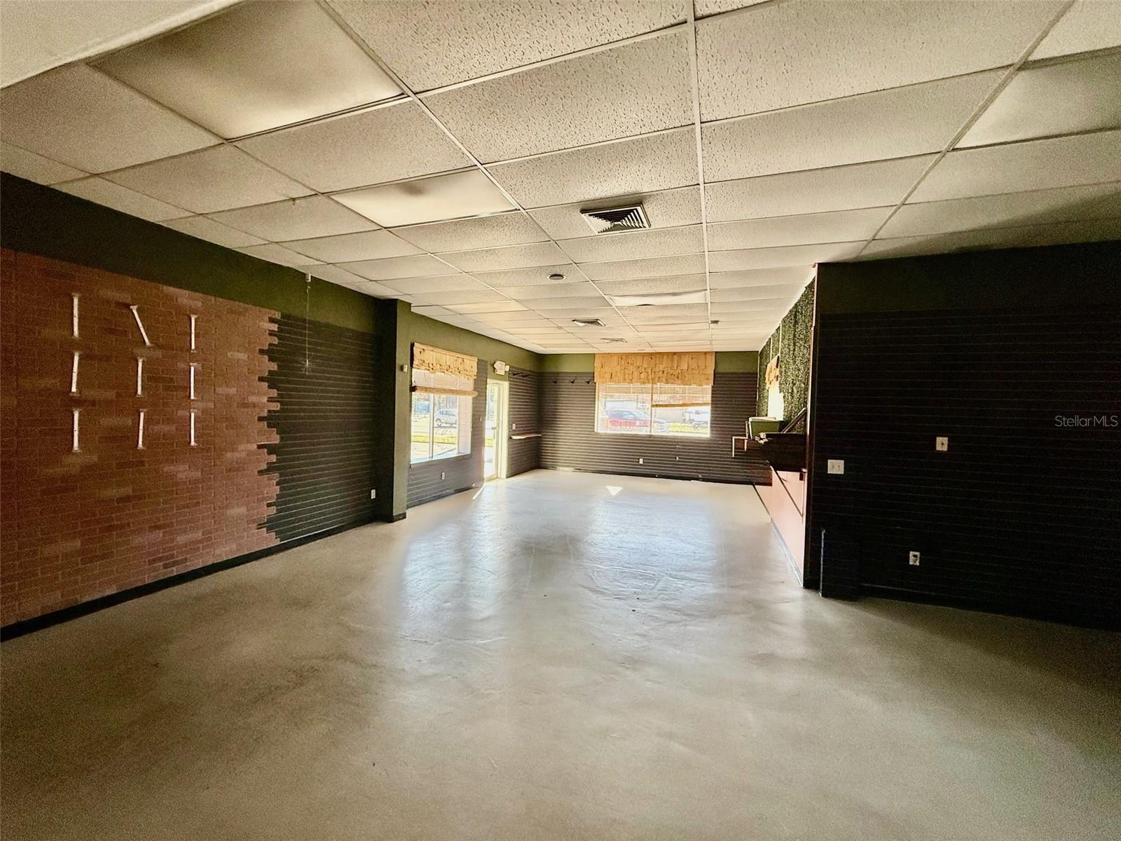 ANDERSONS NEW SMYRNA - Commercial Sale