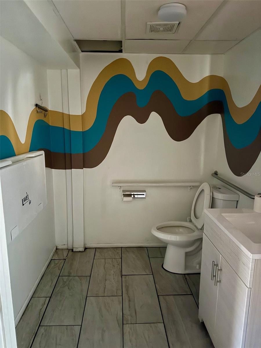 ANDERSONS NEW SMYRNA - Commercial Sale