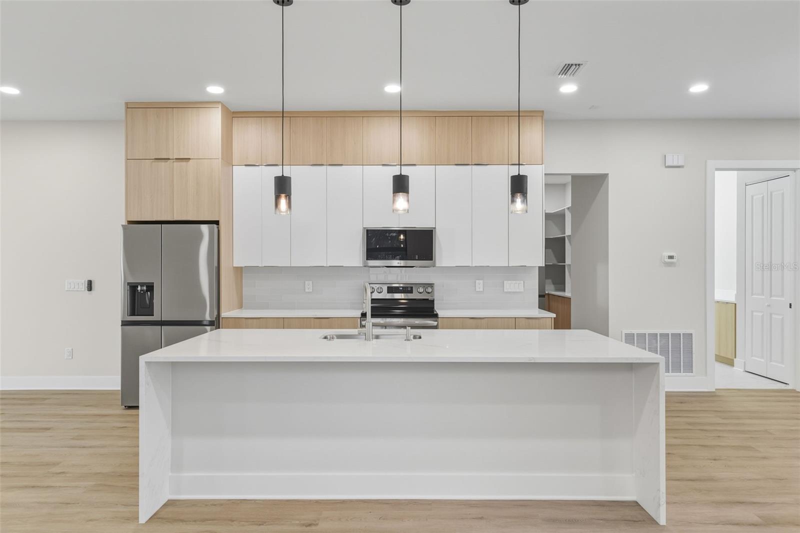 MAC DILL HEIGHTS - Residential