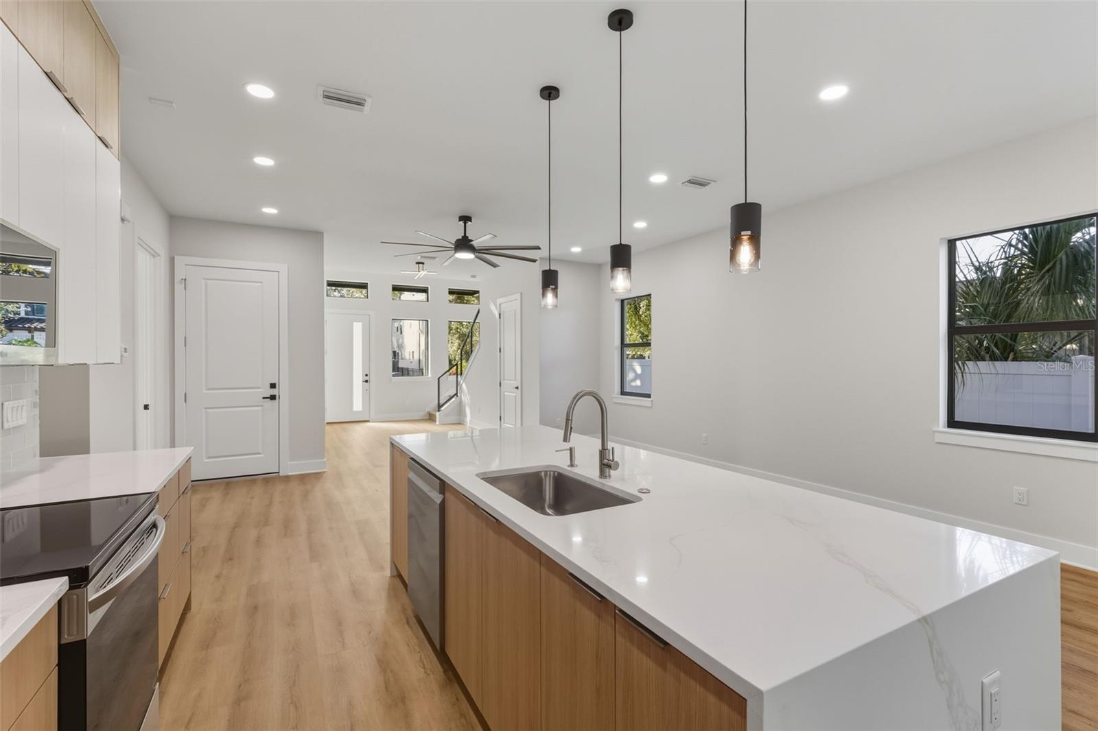 MAC DILL HEIGHTS - Residential