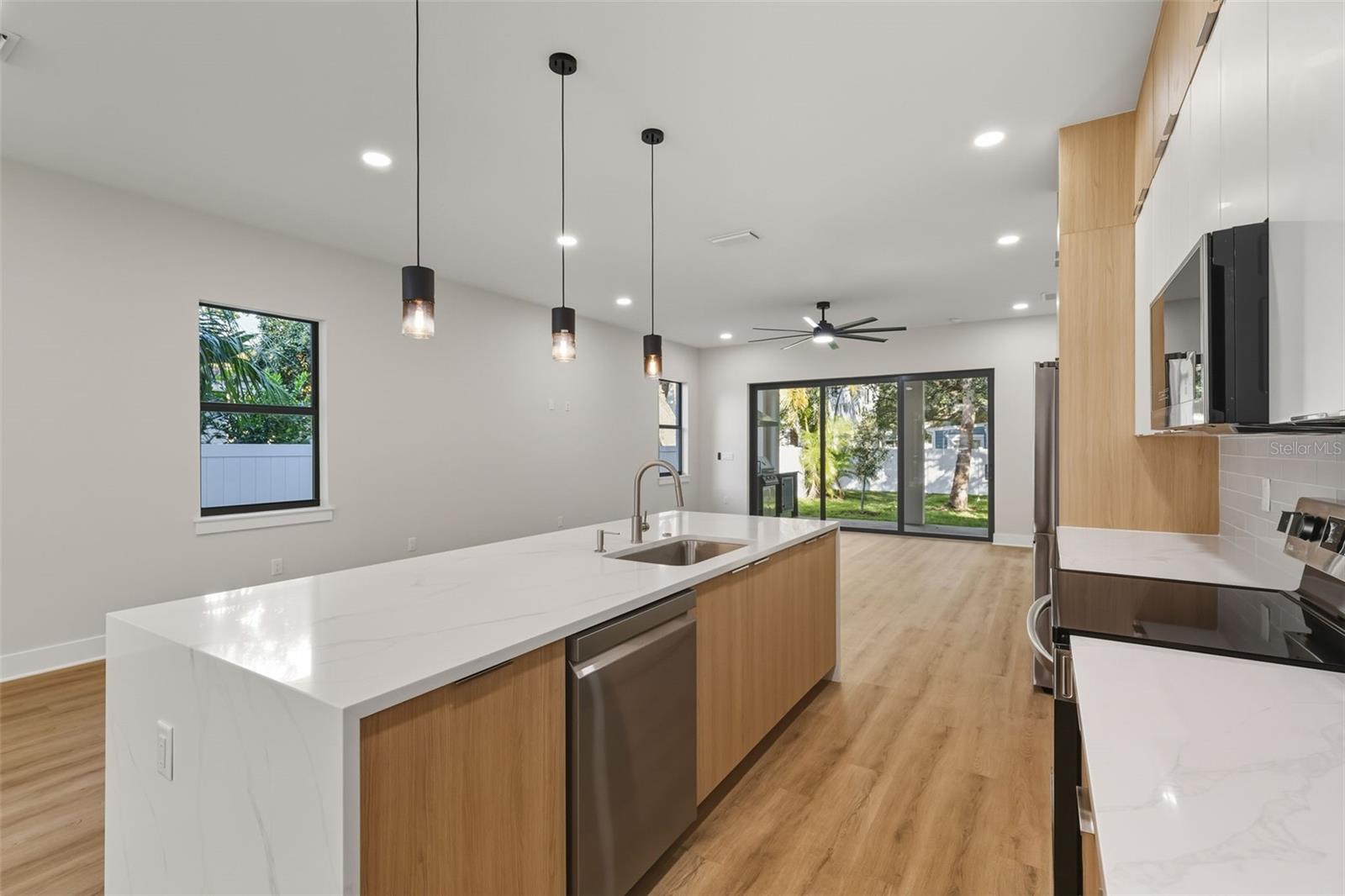 MAC DILL HEIGHTS - Residential