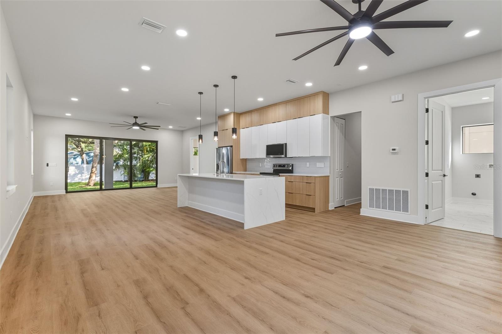 MAC DILL HEIGHTS - Residential