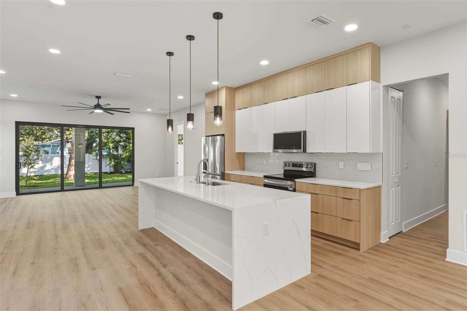 MAC DILL HEIGHTS - Residential