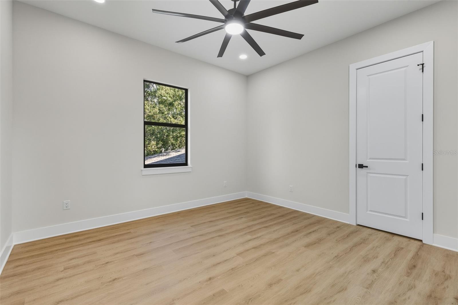 MAC DILL HEIGHTS - Residential