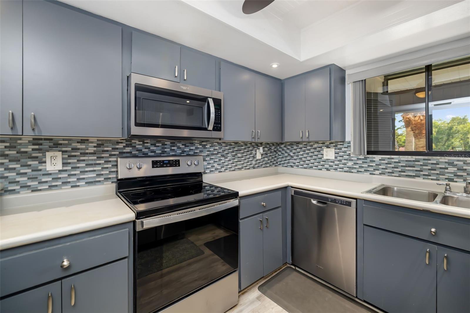 3500 EL CONQUISTADOR PARKWAY 242