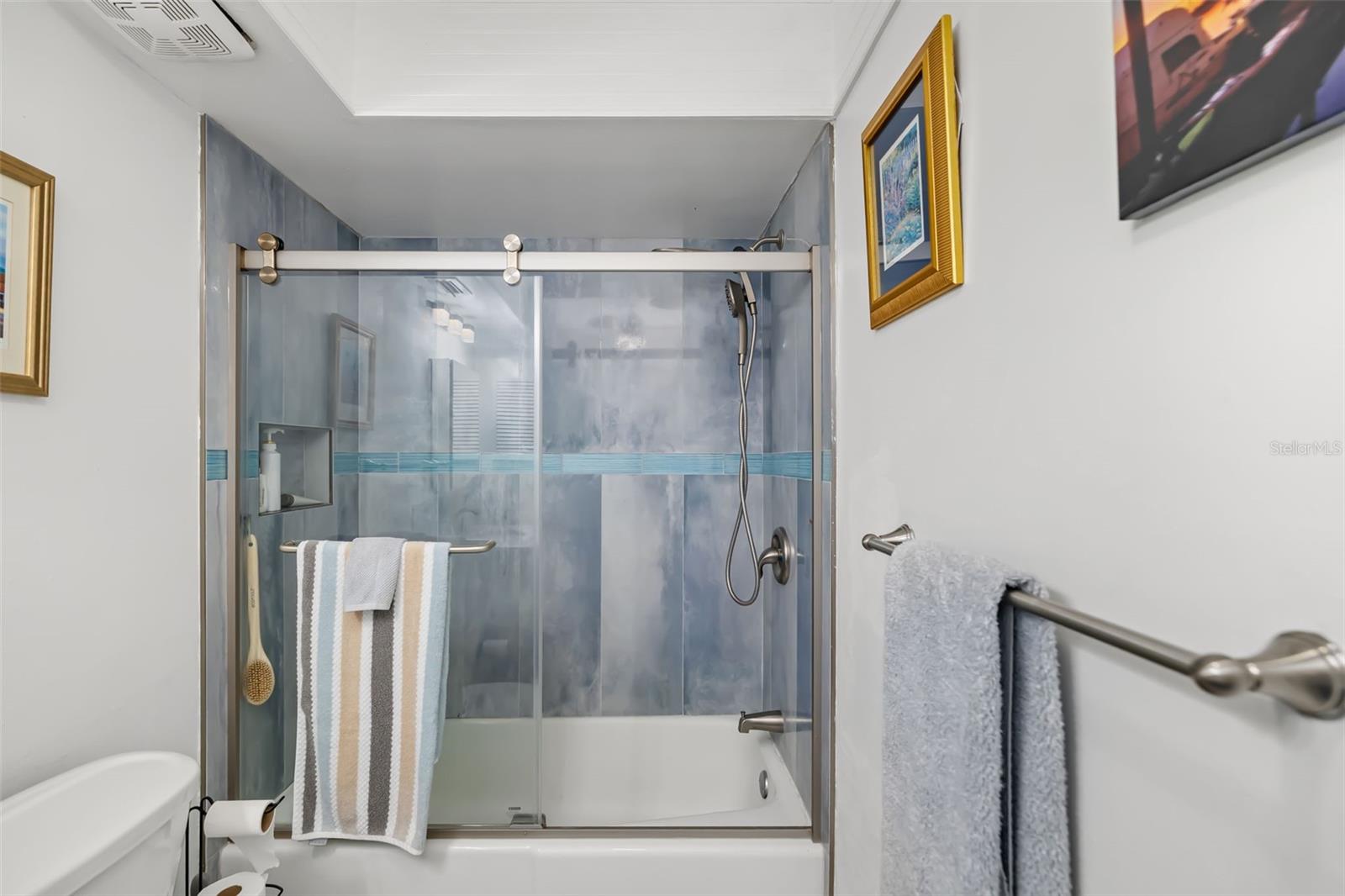 VALENCIA GARDEN II - Residential