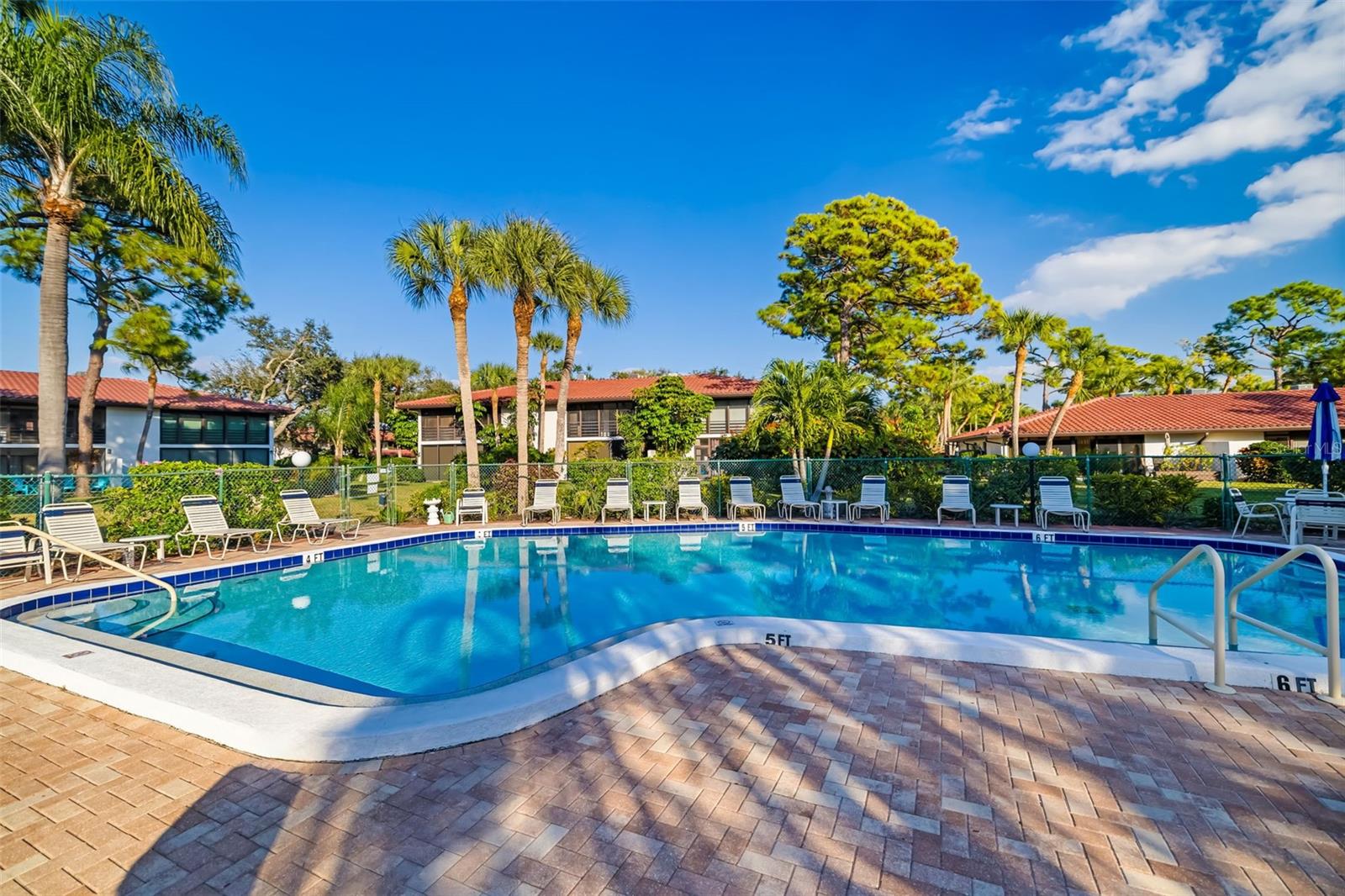 VALENCIA GARDEN II - Residential