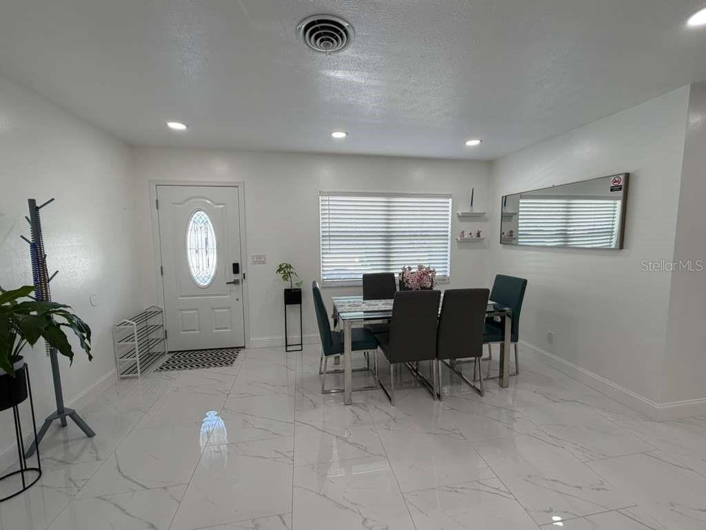 TAMPAS NORTH SIDE CNTRY CL - Residential