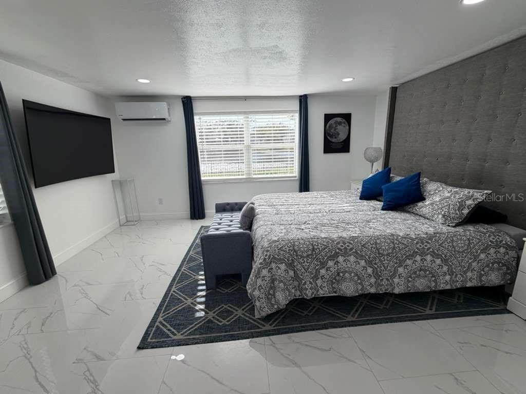 TAMPAS NORTH SIDE CNTRY CL - Residential