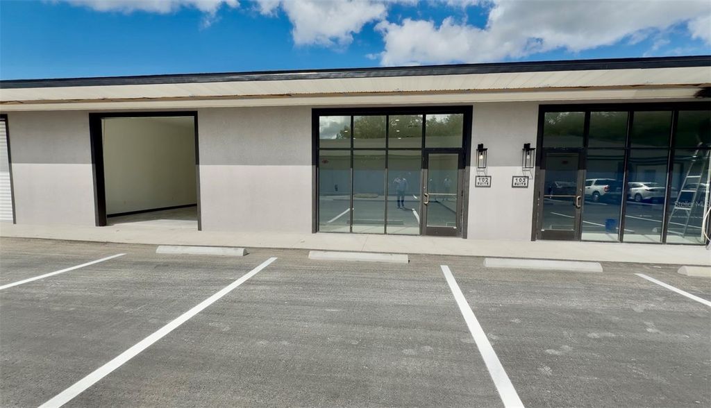 Photo of 727 Tillman Place #102, Plant City, FL 33566 (MLS # O6357986)