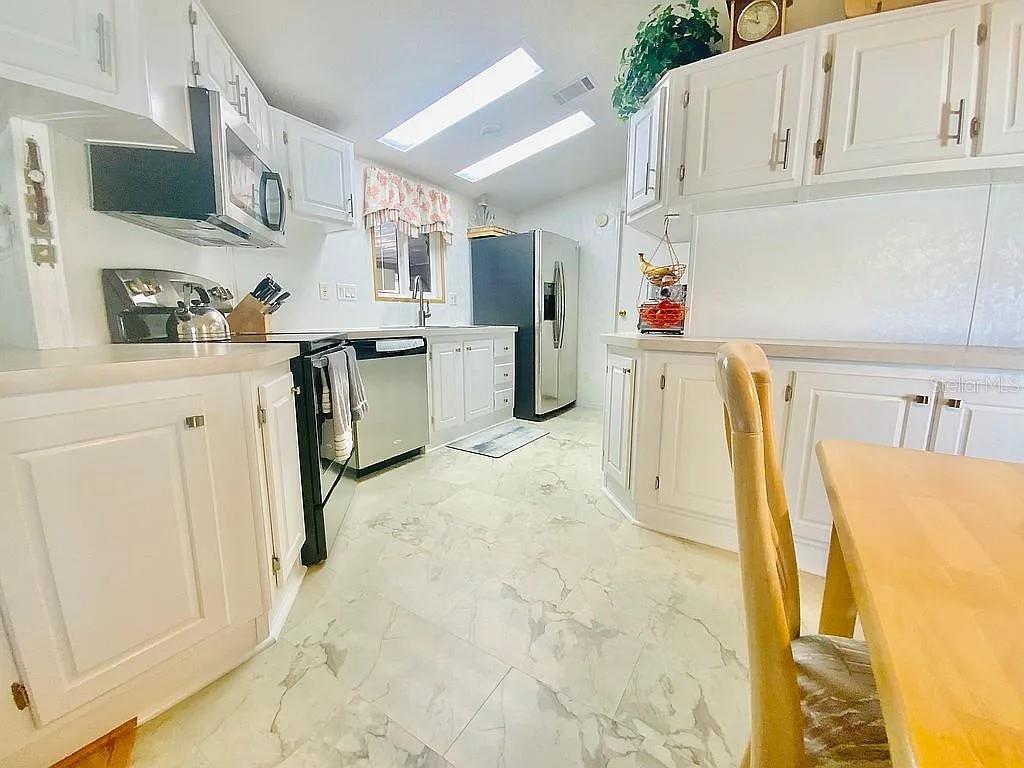 BROOK TO BAY - Residential