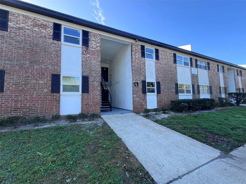 Photo of 5317 Curry Ford Road #L104, Orlando, FL 32812 (MLS # R4911953)
