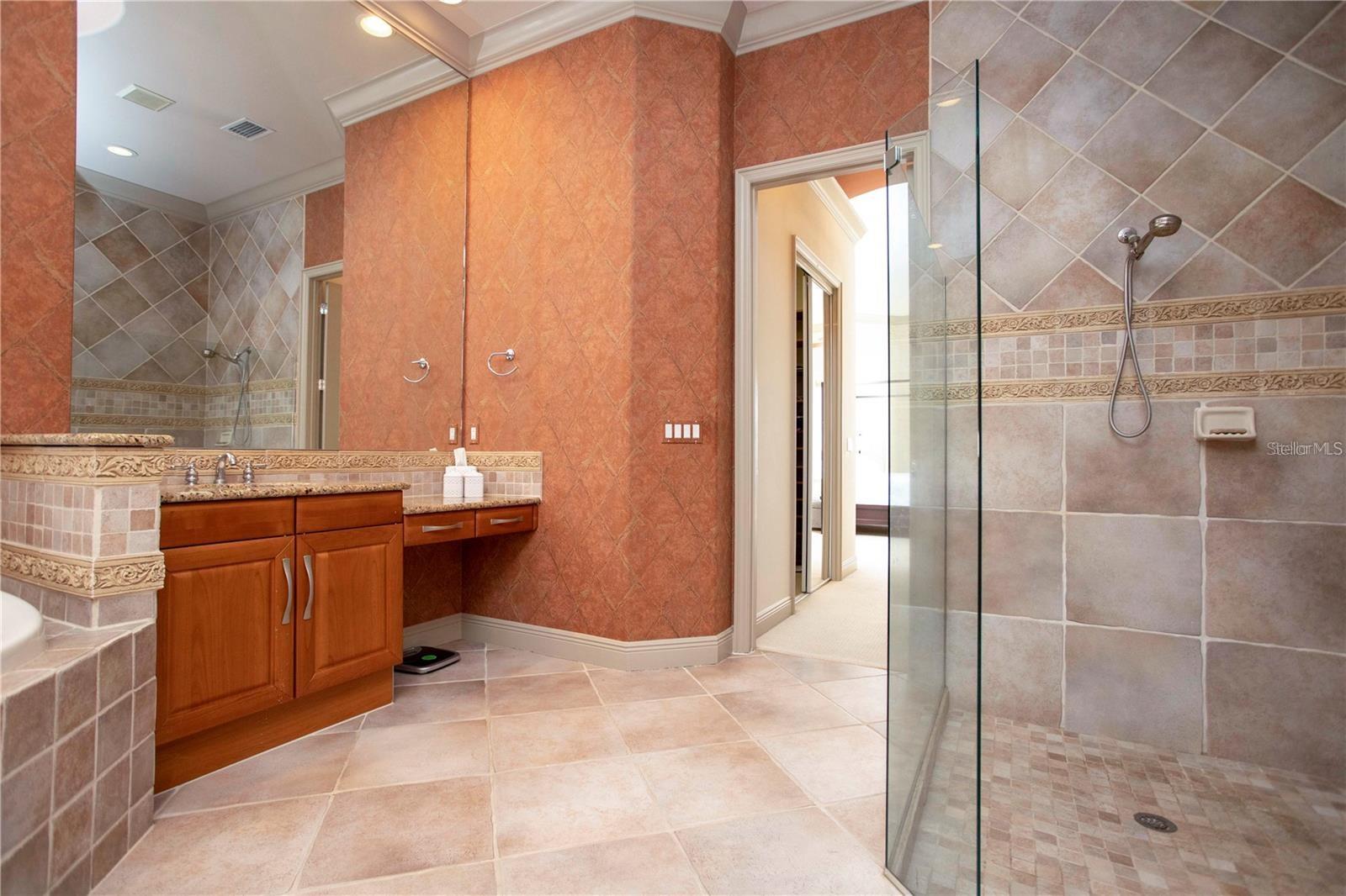 VIZCAYA PH 02 46/78 - Residential Lease