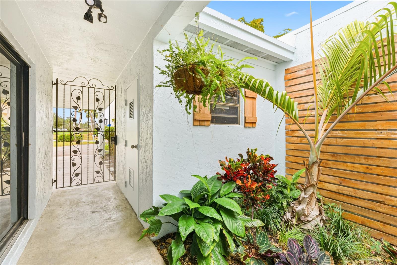 EL CONQUISTADOR VILLAGE 1 SEC 2 - Residential