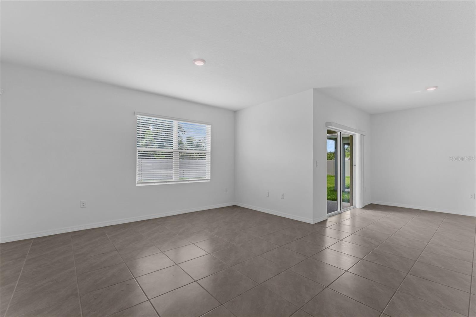 3667 SUNGROVE CIRCLE