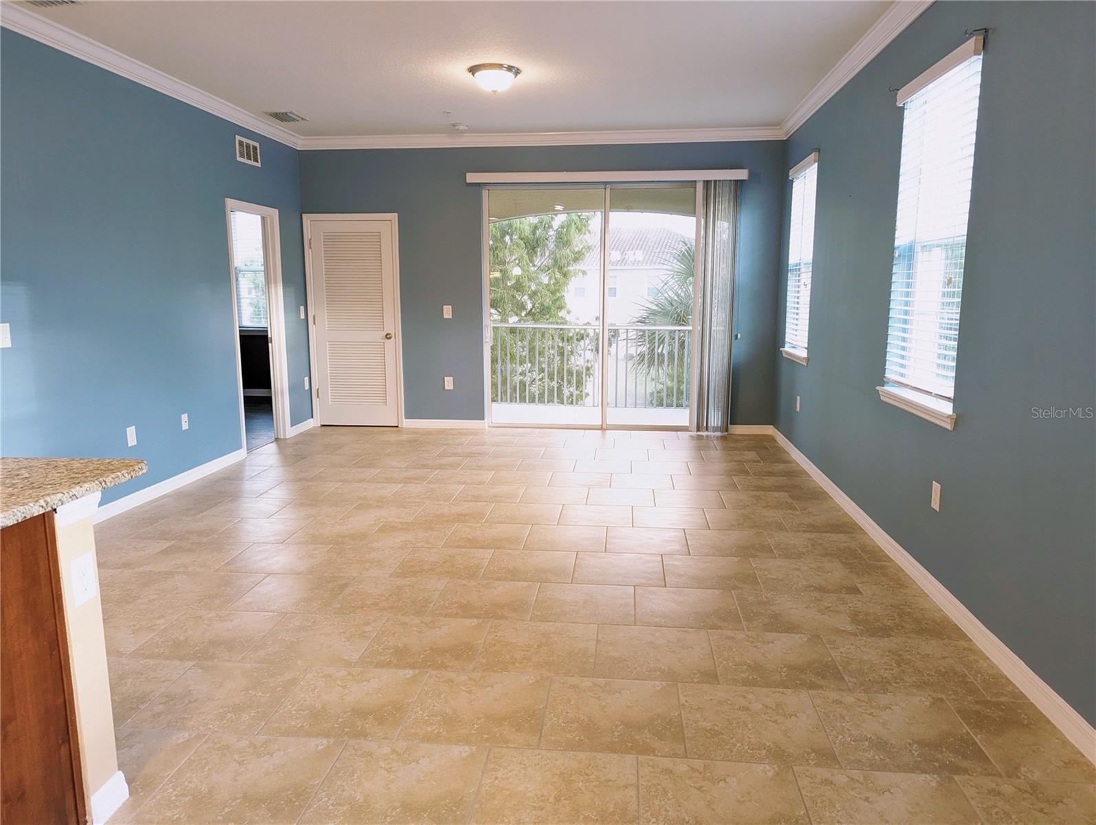 SOLEIL PH 41 - Residential Lease
