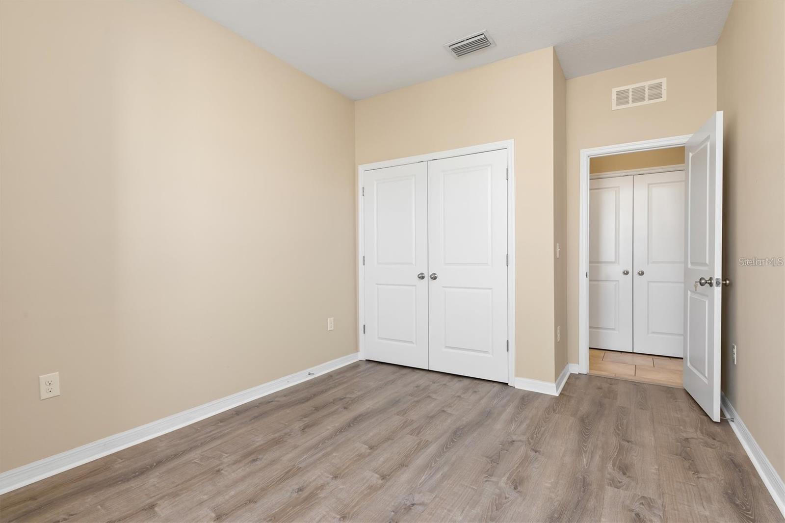 SOLEIL PH 41 - Residential Lease