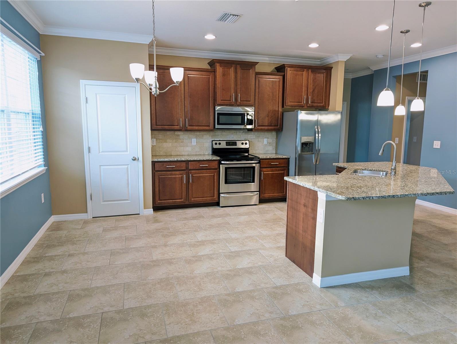 SOLEIL PH 41 - Residential Lease
