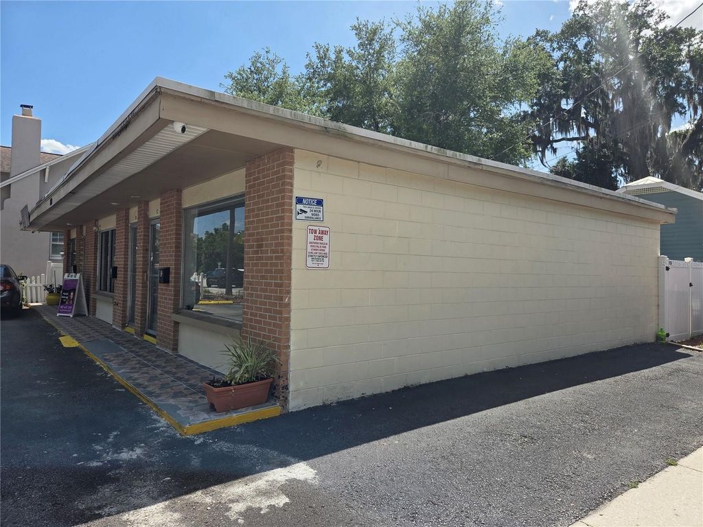 Photo of 820 N Main Street, Kissimmee, FL 34744 (MLS # S5148525)