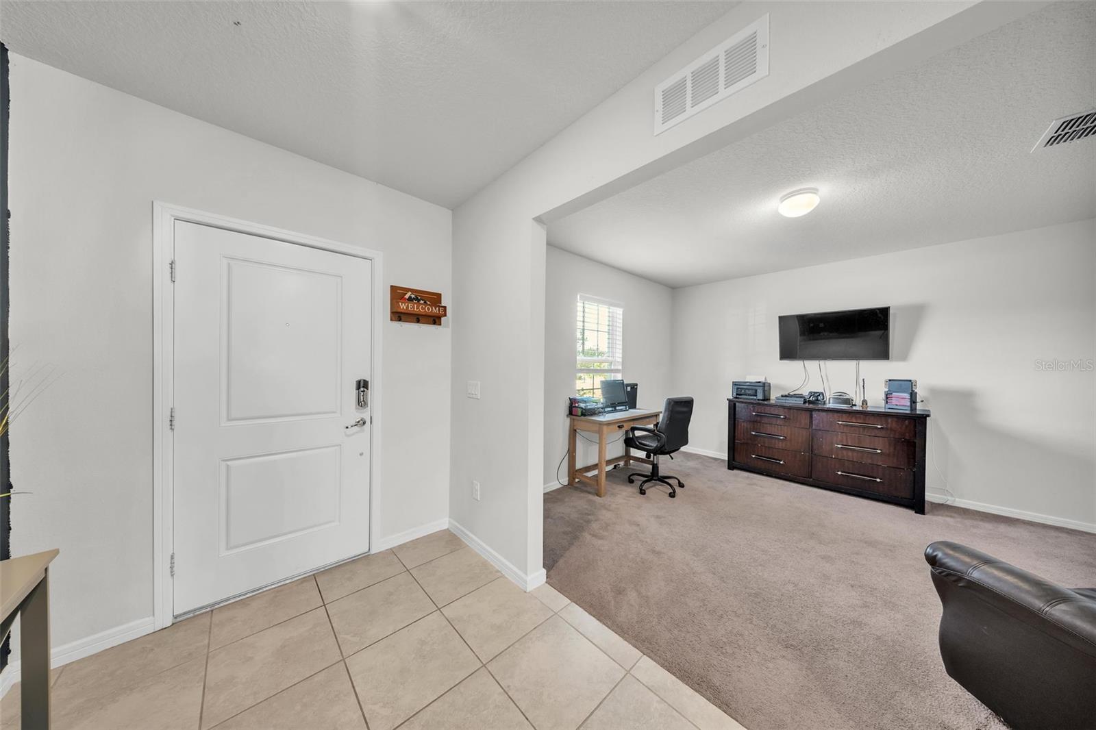 1009 GOLDEN SHINER AVENUE
