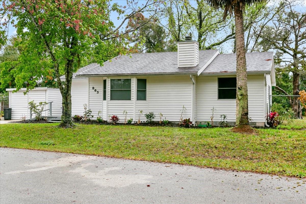 Welcome to your new home in the heart of Longwood, Florida! This quaint 3-bedroom, 2-bathroom home presents a rare opportunity for first-time homebuyers or savvy investors. Located at 865 2nd Place, this property boasts an oversized double lot, providing ample outdoor space for activities or gardening. The home's unique layout includes a separate guest house, offering versatility for hosting guests or generating rental income through platforms like Airbnb. Beyond its practical features, this property also offers a prime location, close to the vibrant downtown district, where residents can enjoy local shops, restaurants, and community events. Additionally, families will appreciate the proximity to top-rated schools, ensuring quality education. With its potential for customization and its convenient location, 865 2nd Place presents an exciting opportunity to create the ideal living space tailored to your preferences. Plus, NO HOA or CDD. Schedule a showing today and make 2nd Place your 1st choice!