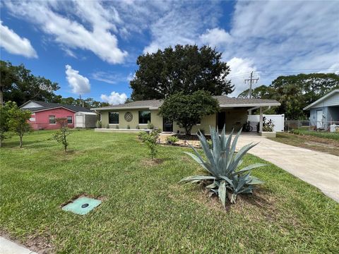 Photo of 1020 Libby Avenue, Daytona Beach, FL 32117 (MLS # V4944683)