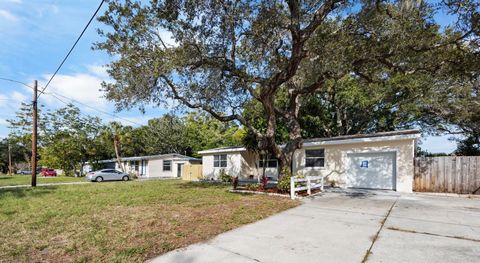 Single Family Residence in LARGO FL 812 PALM DRIVE.jpg