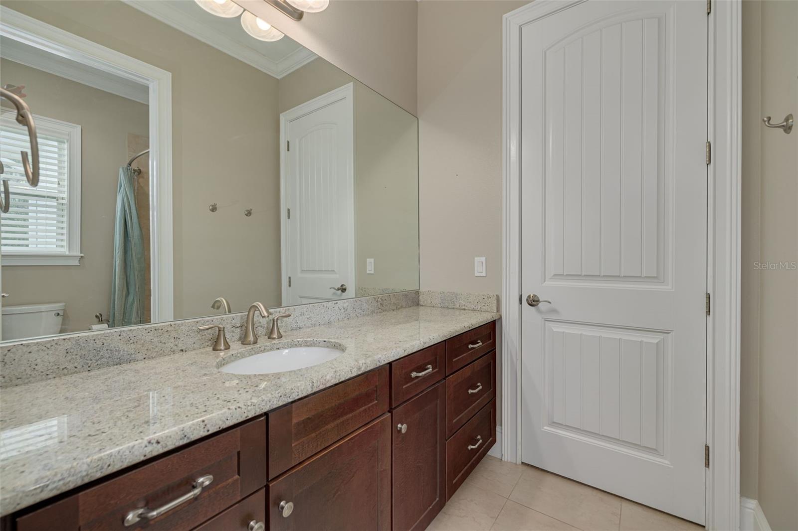 DAVIS ISLANDS PB10 PG52 TO 57 - Residential