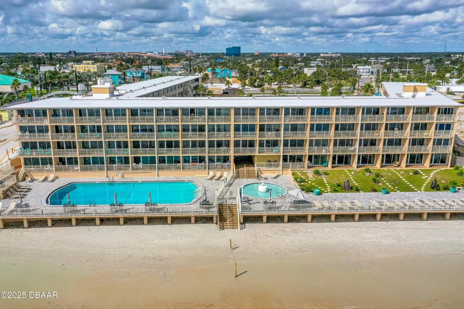 DAYTONA INN BEACH RESIDENCE - Residential