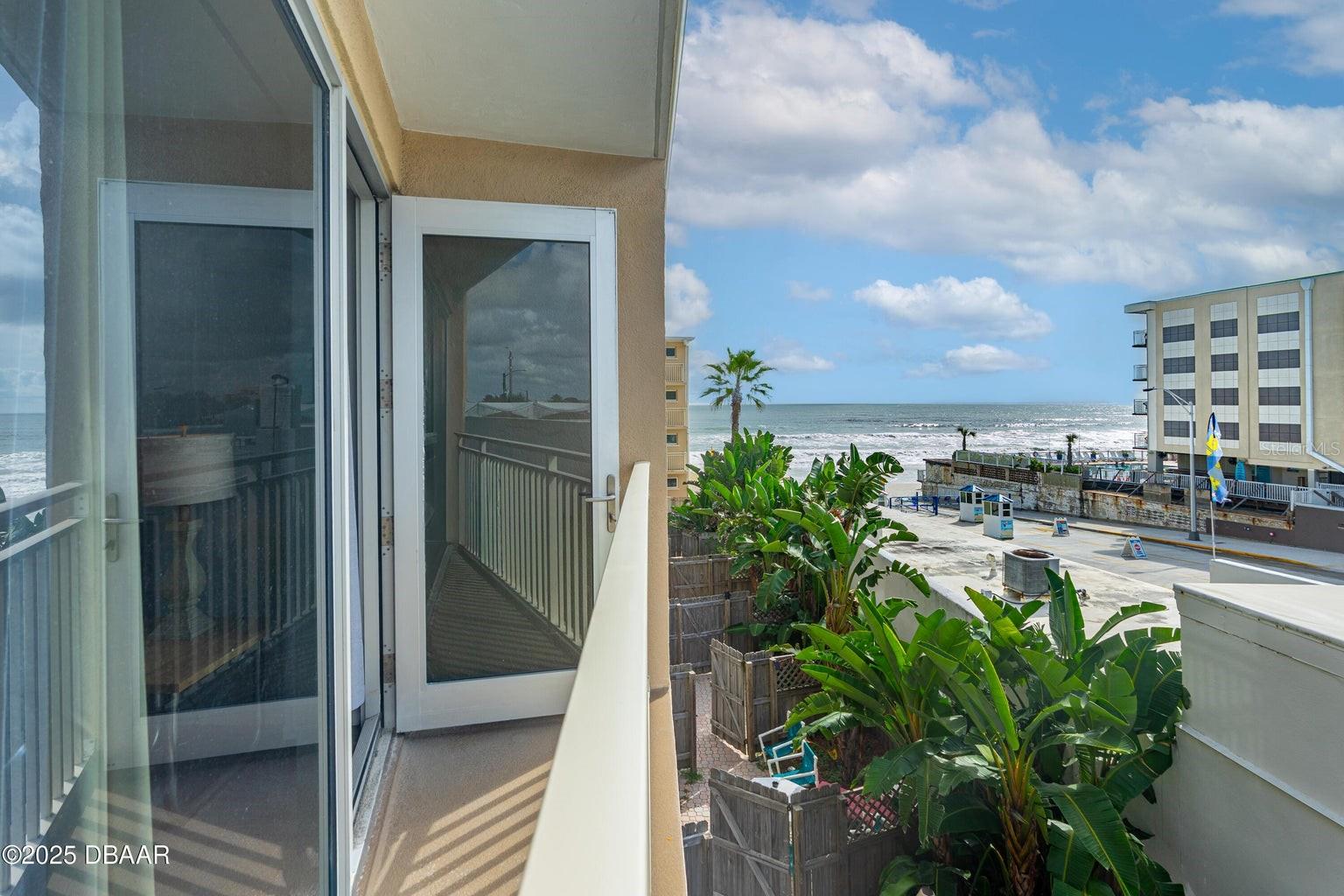 DAYTONA INN BEACH RESIDENCE - Residential