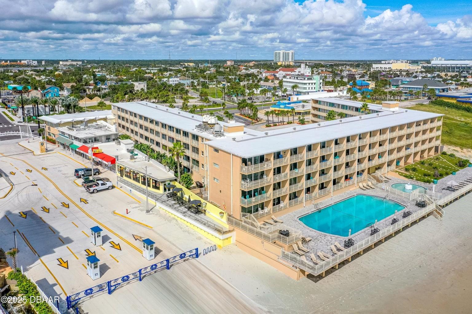 DAYTONA INN BEACH RESIDENCE - Residential