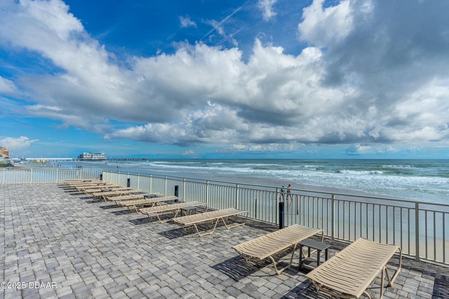 DAYTONA INN BEACH RESIDENCE - Residential