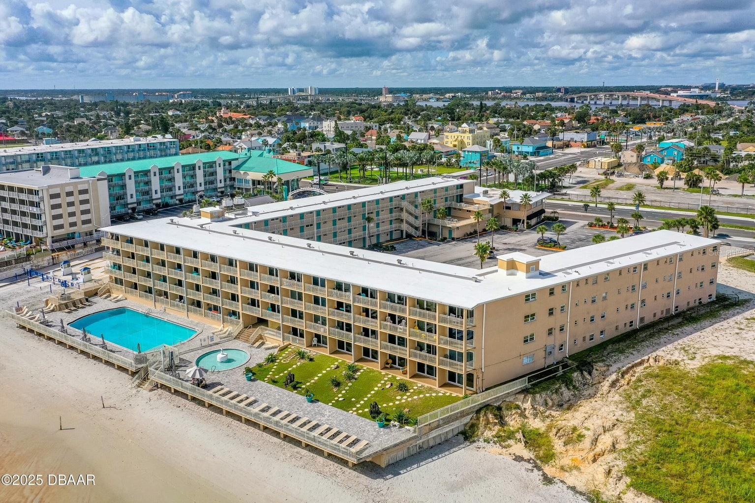 DAYTONA INN BEACH RESIDENCE - Residential