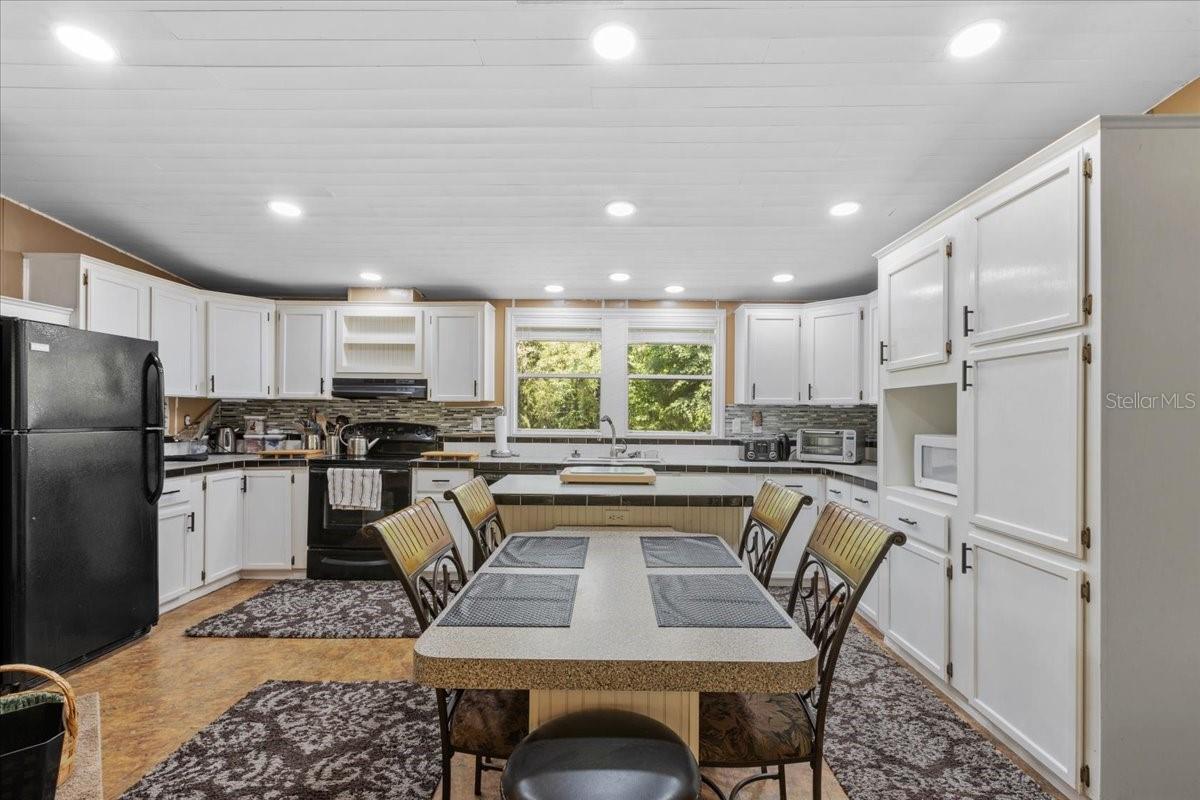 TWO RIV ESTATE - Residential