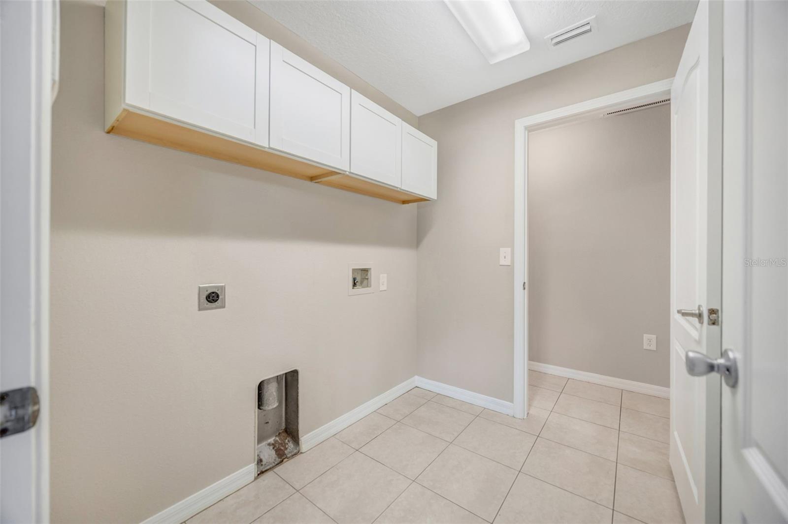 HAMPTON HILLS SOUTH PH 02 - Residential