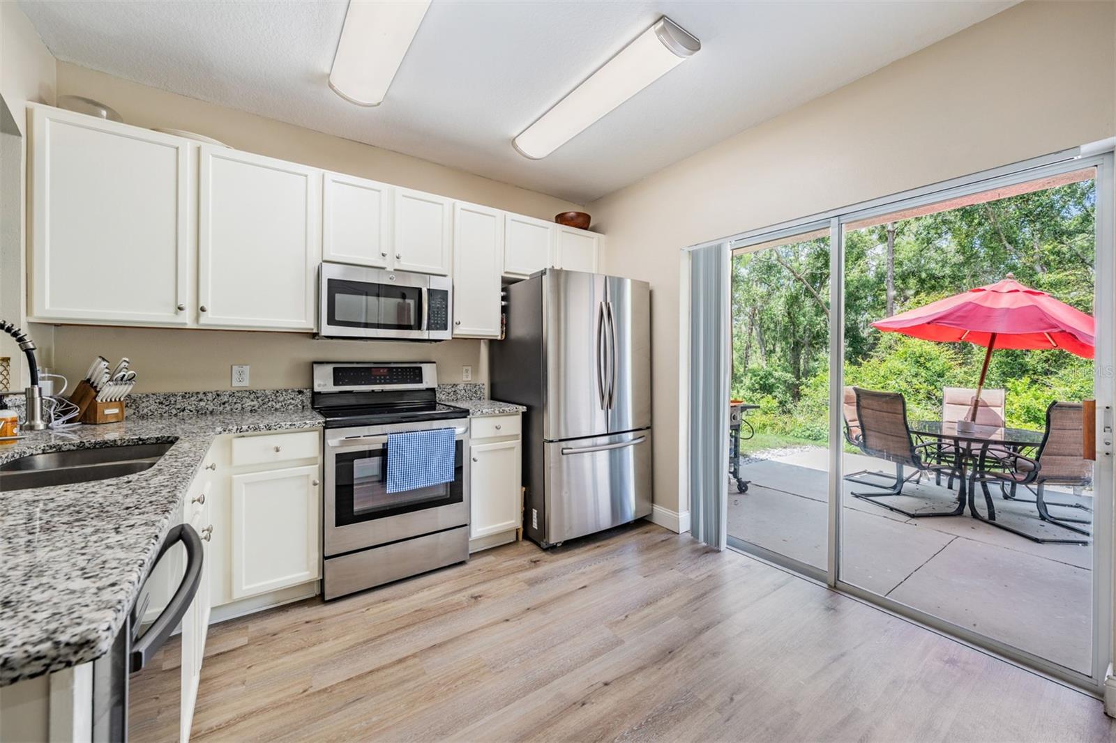 FISHHAWK RANCH TWNHMS PH - Residential