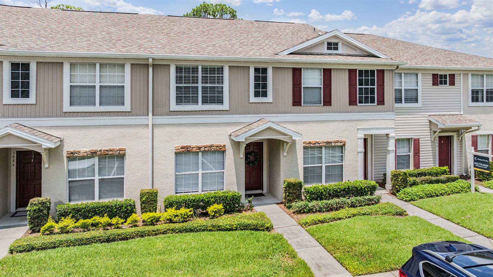 FISHHAWK RANCH TWNHMS PH - Residential