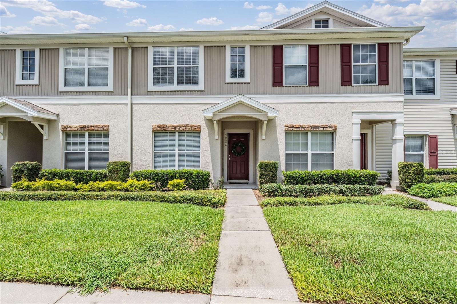 FISHHAWK RANCH TWNHMS PH - Residential