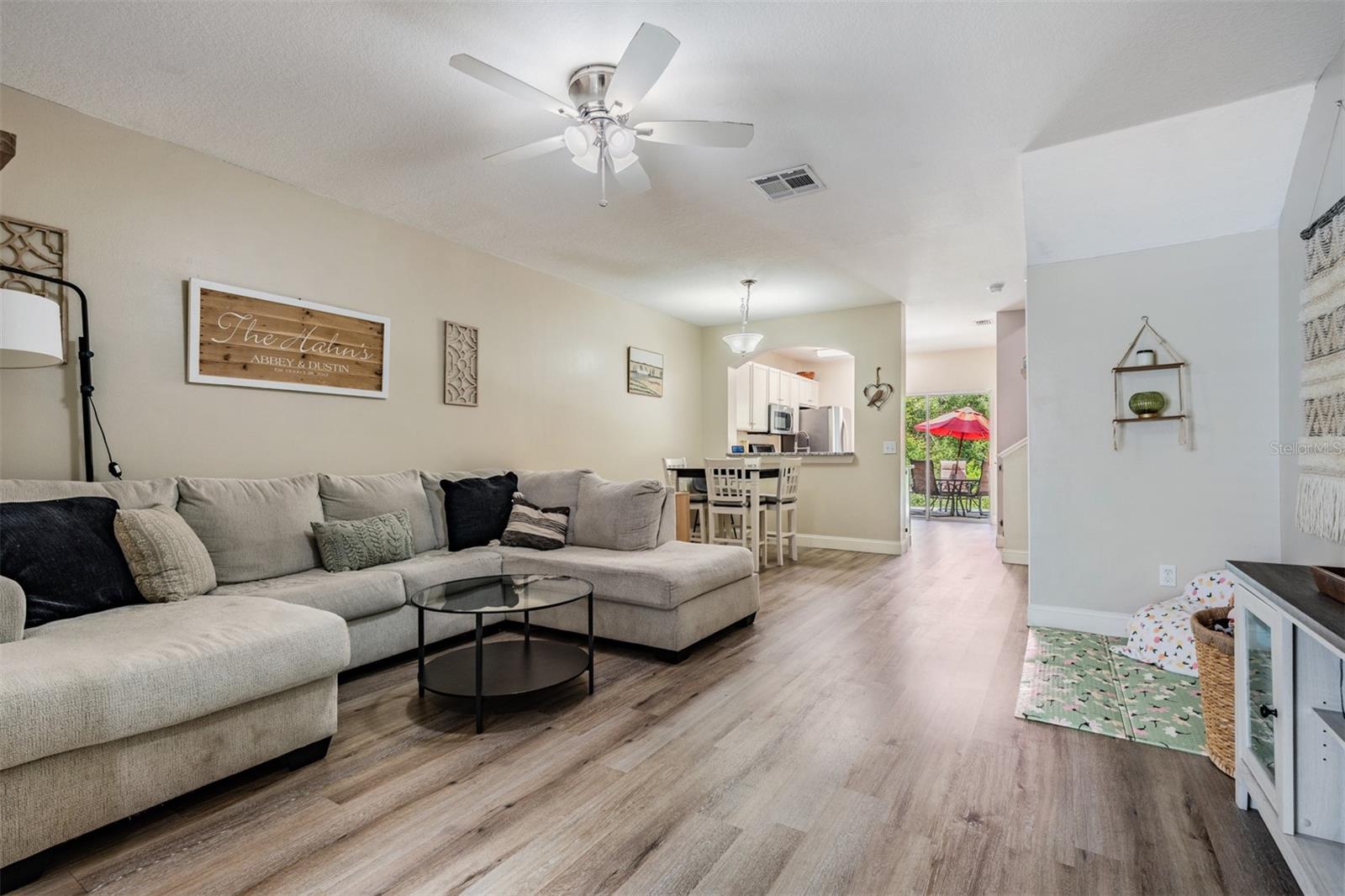 FISHHAWK RANCH TWNHMS PH - Residential