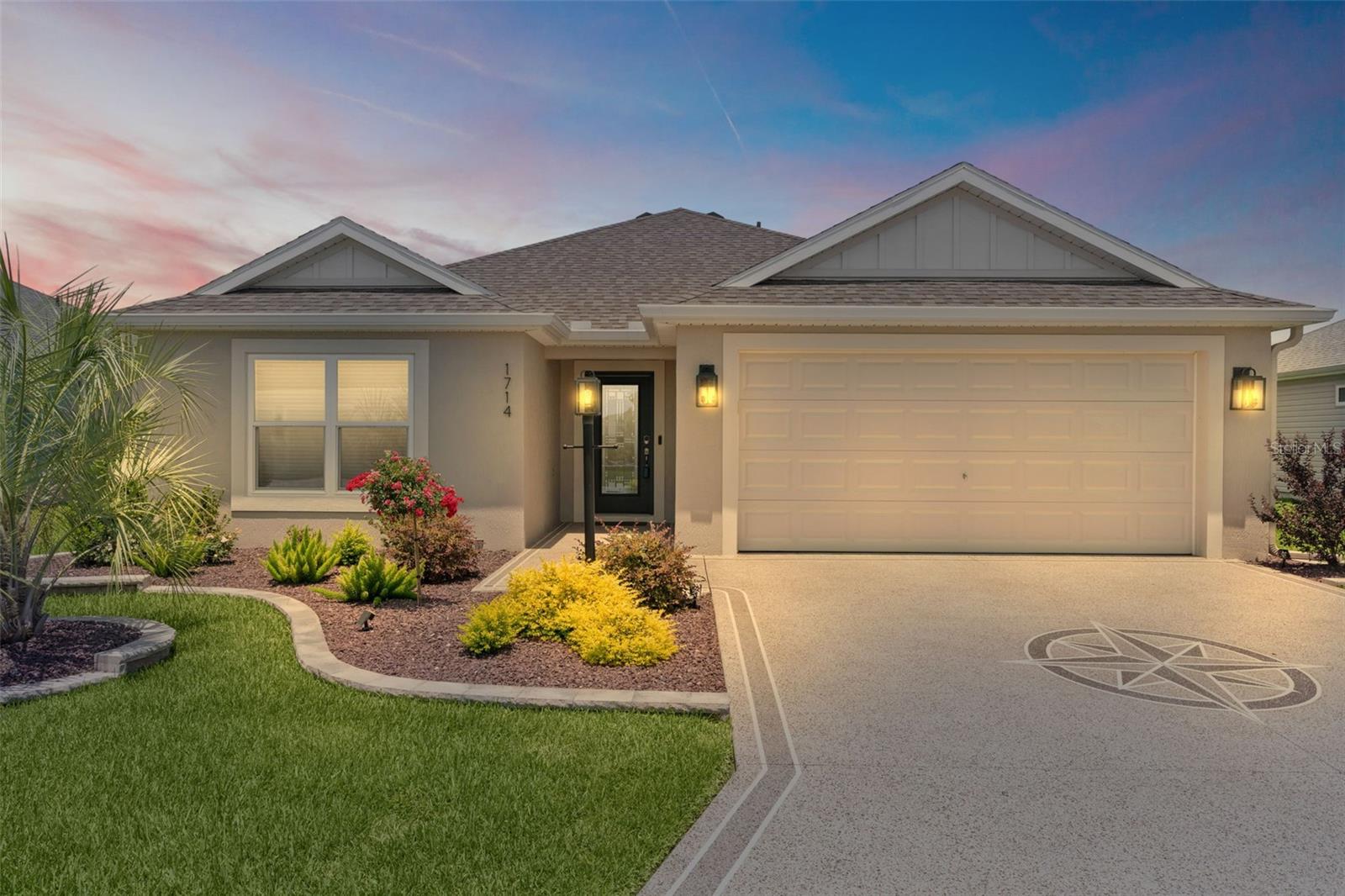 1714 MCMURTRIE LOOP