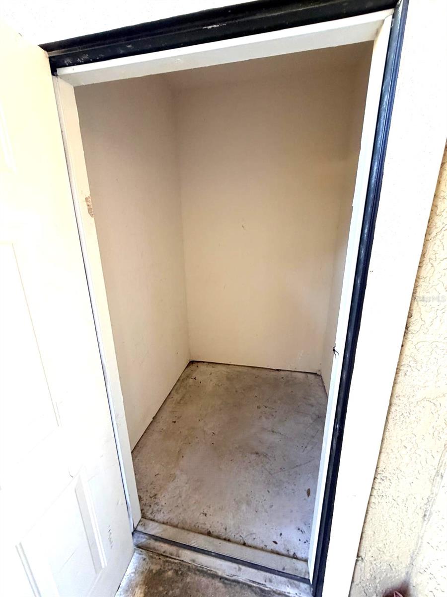 NOTTING HILL A CONDO - Residential Lease