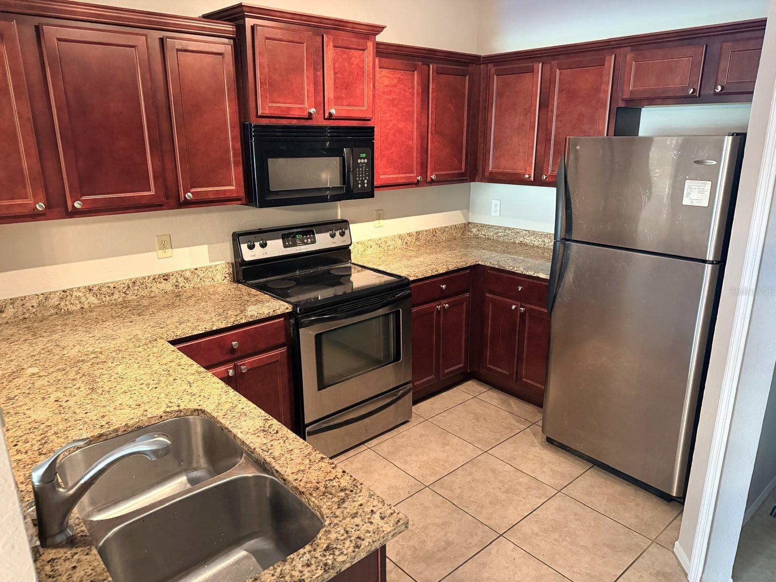 NOTTING HILL A CONDO - Residential Lease