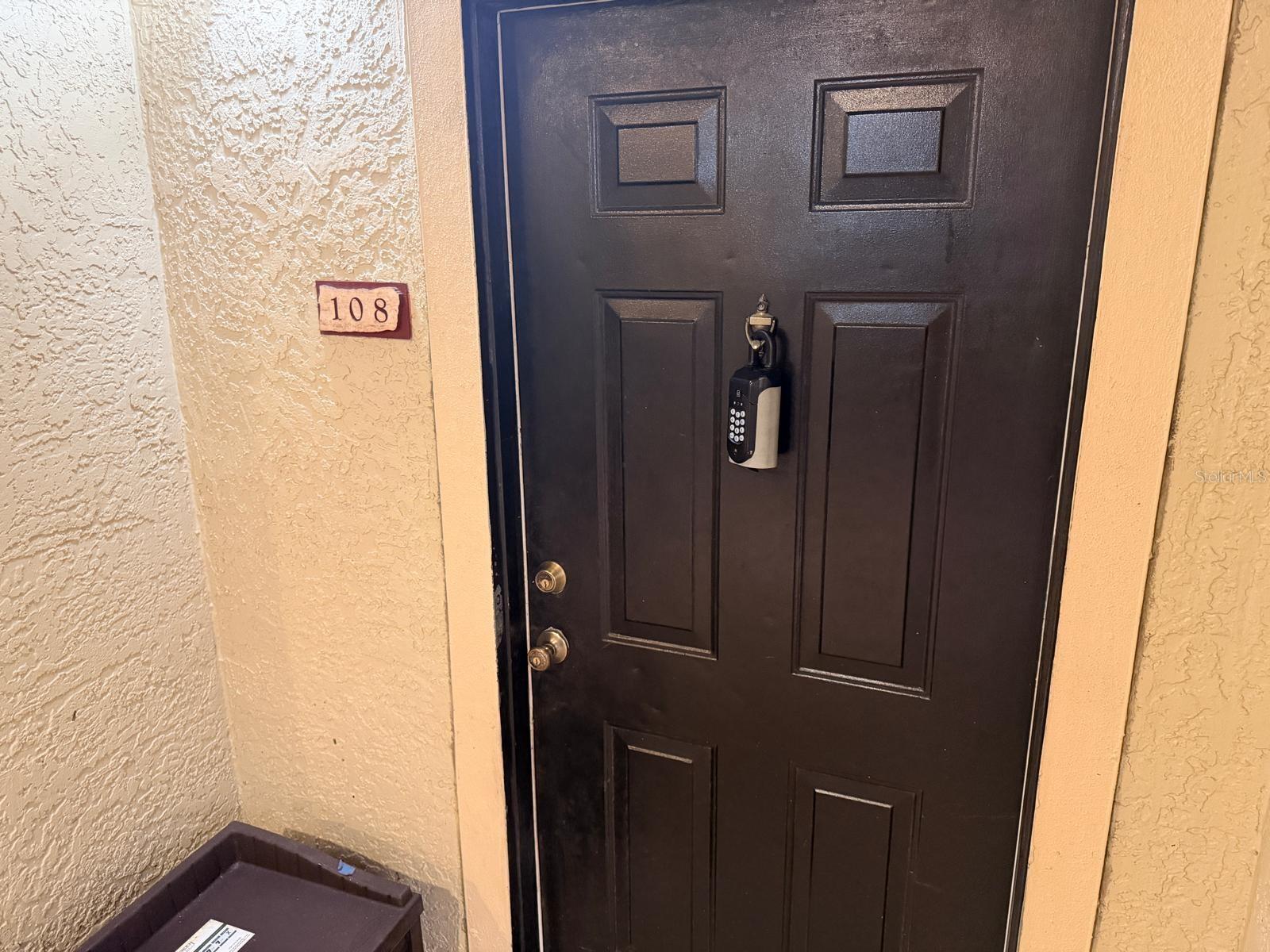 NOTTING HILL A CONDO - Residential Lease