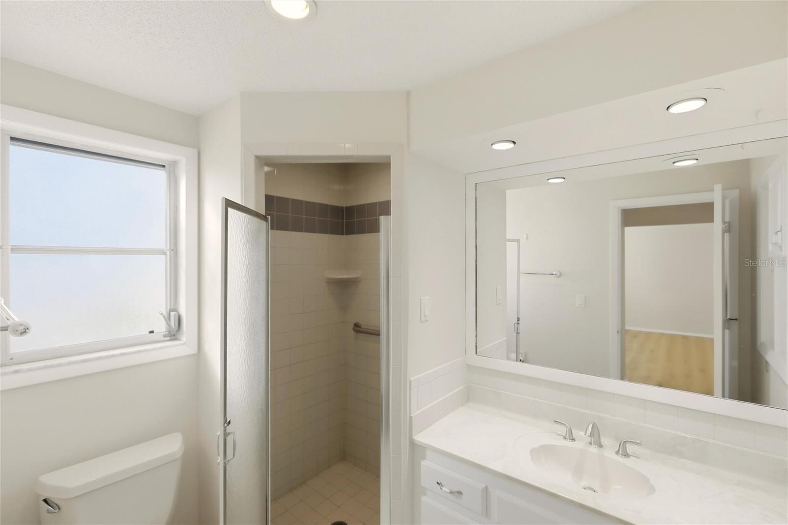 SOUTH VENICE - Residential