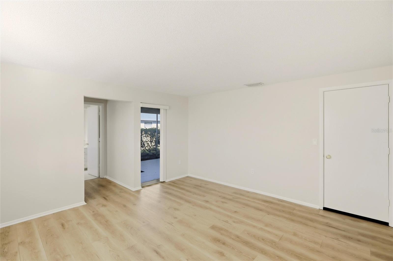 SOUTH VENICE - Residential