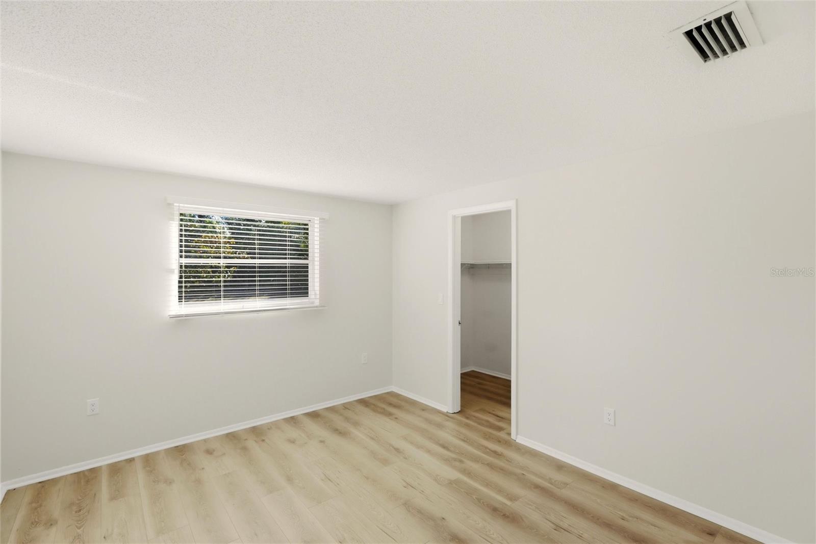 SOUTH VENICE - Residential