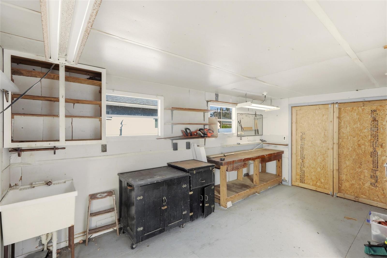 SOUTH VENICE - Residential