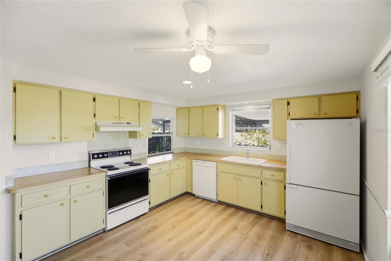 SOUTH VENICE - Residential