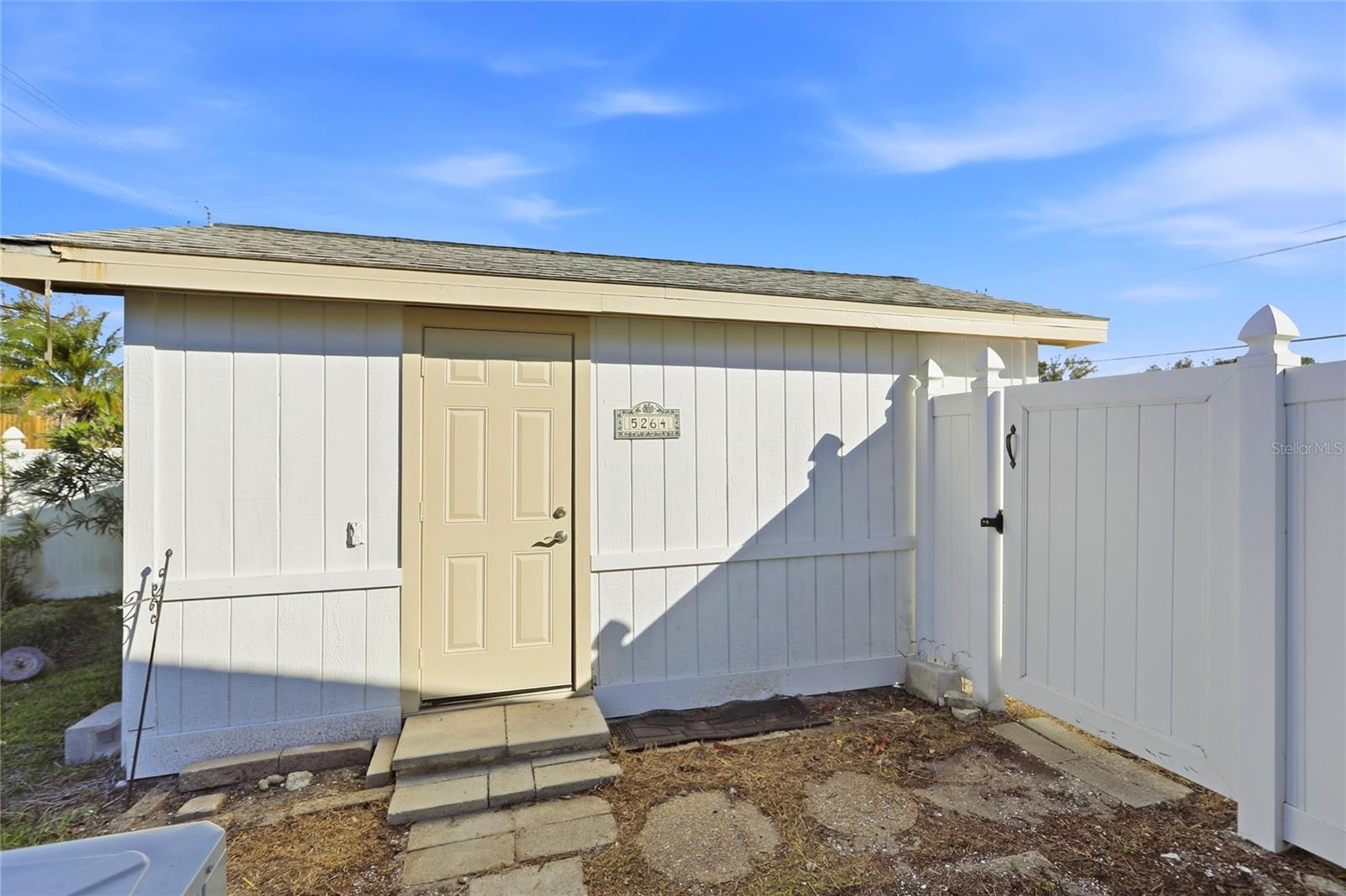 SOUTH VENICE - Residential